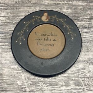 Primitive Christmas plate w/stand